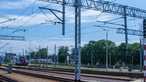 Cálculo Estructural de Postes y Soportes para Catenaria Cálculo Estructural de Postes y Soportes para Catenaria