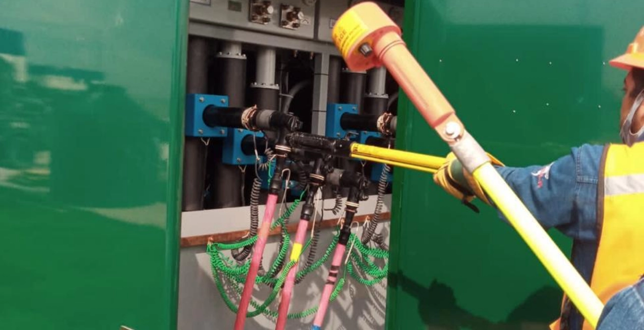 Instalación de Seccionadores de Línea en Media Tensión Instalación de Seccionadores de Línea en Media Tensión